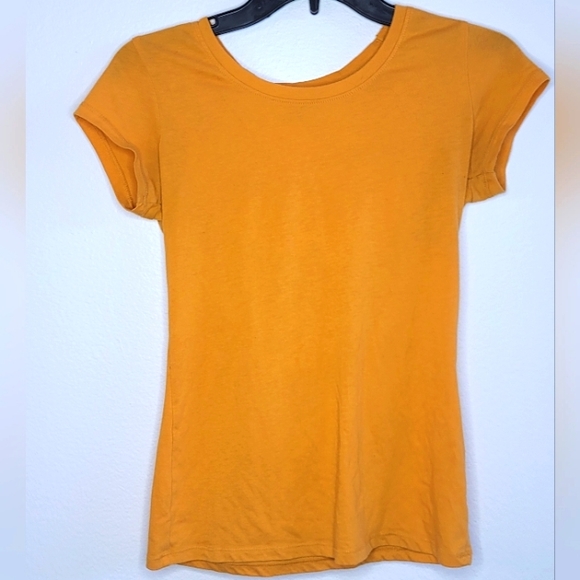 No Boundaries Small Mustard Yellow Cotton T-shirt S - Picture 1 of 3